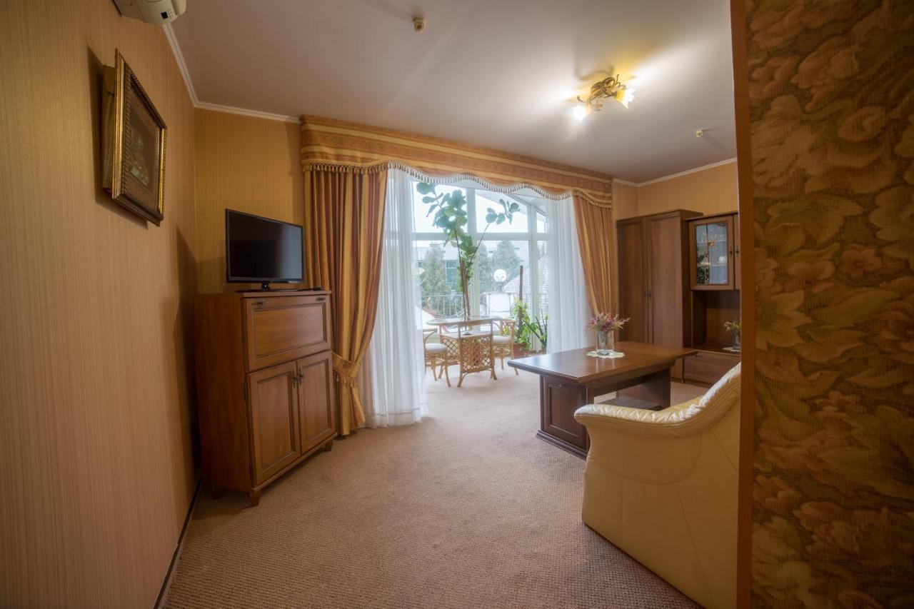 Hotel Premyer Truskavets Exteriör bild